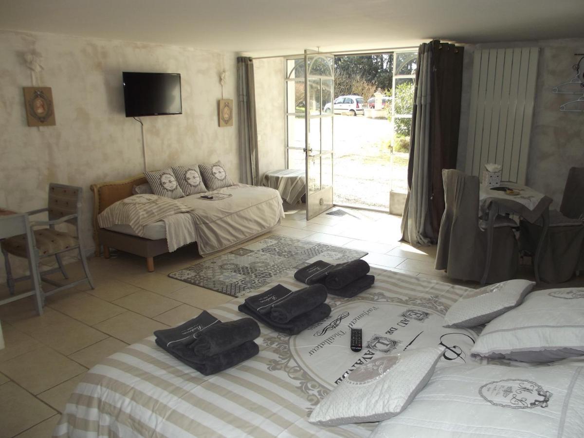 Le Moulin De Sonnailles Bed & Breakfast Cabries Phòng bức ảnh